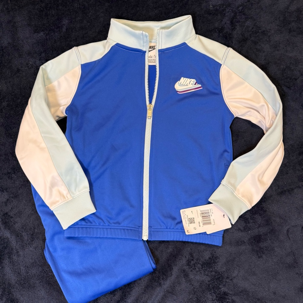 Nike Royal Blue and White Athletic Set - Picture 4 of 10